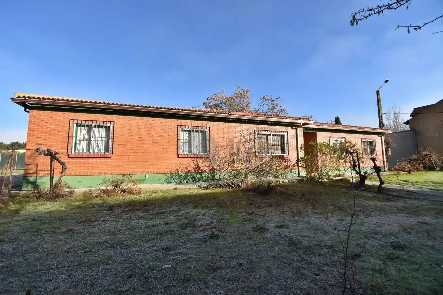 Vista exterior de Casa o xalet en venda en Olmedo amb Calefacció, Jardí privat i Moblat
