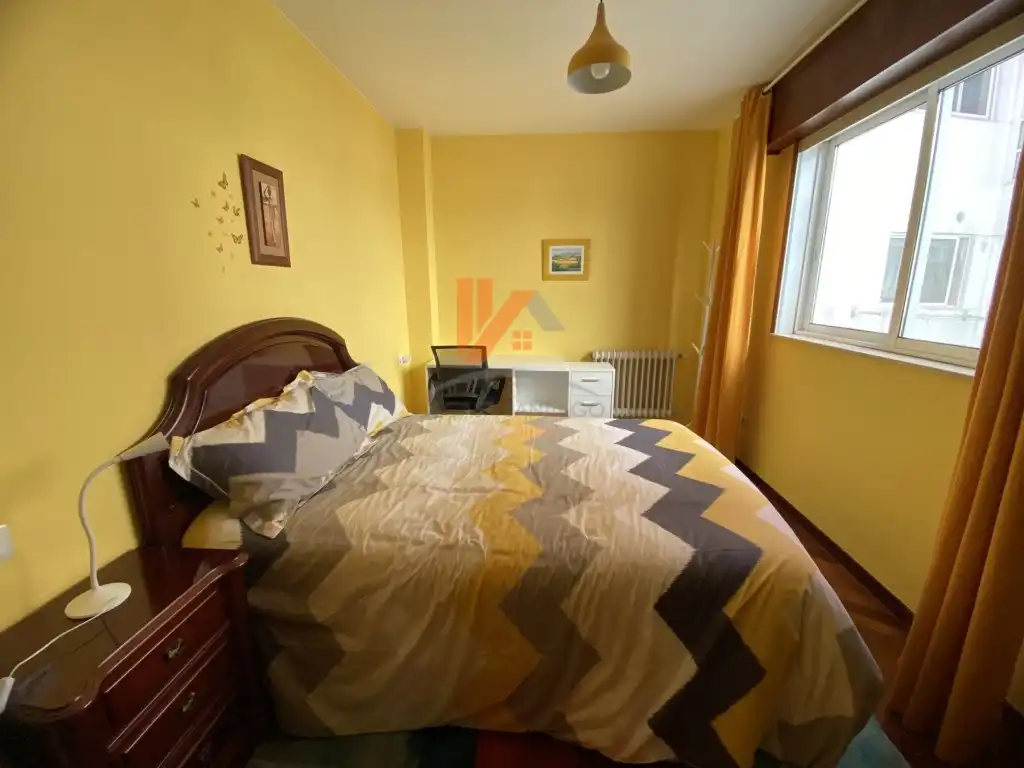 Bedroom of Flat for rent in Santiago de Compostela   with Furnished