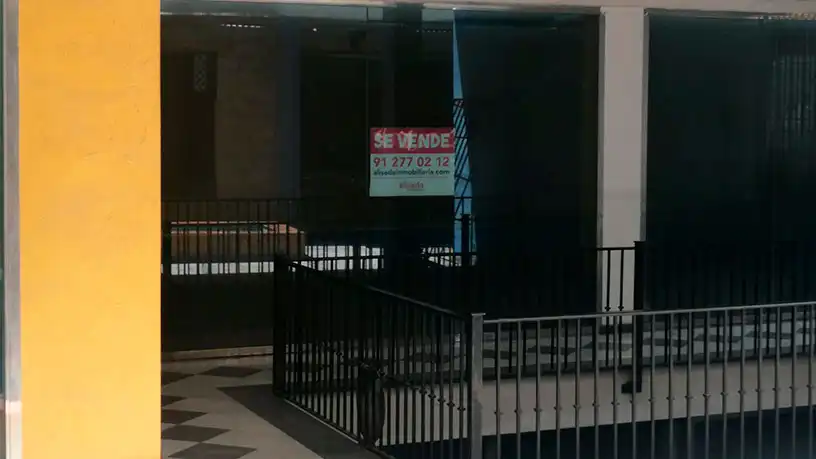 Local comercial en venta en La Zubia Ciudad, imagen 2
