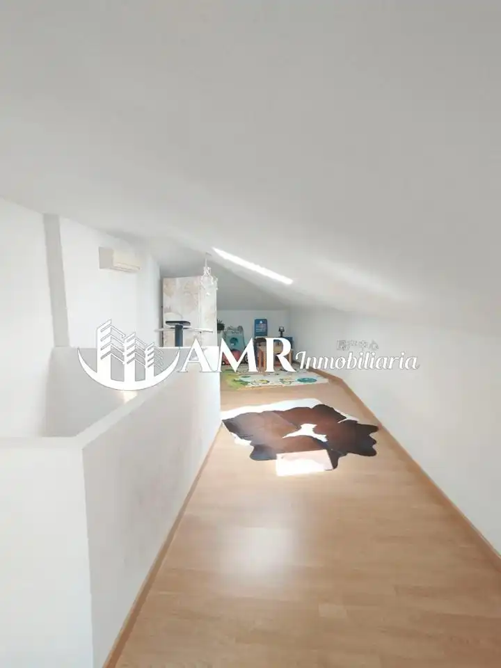 Dúplex en venta en Villalbilla con Aire acondicionado, Calefacción y Balcón