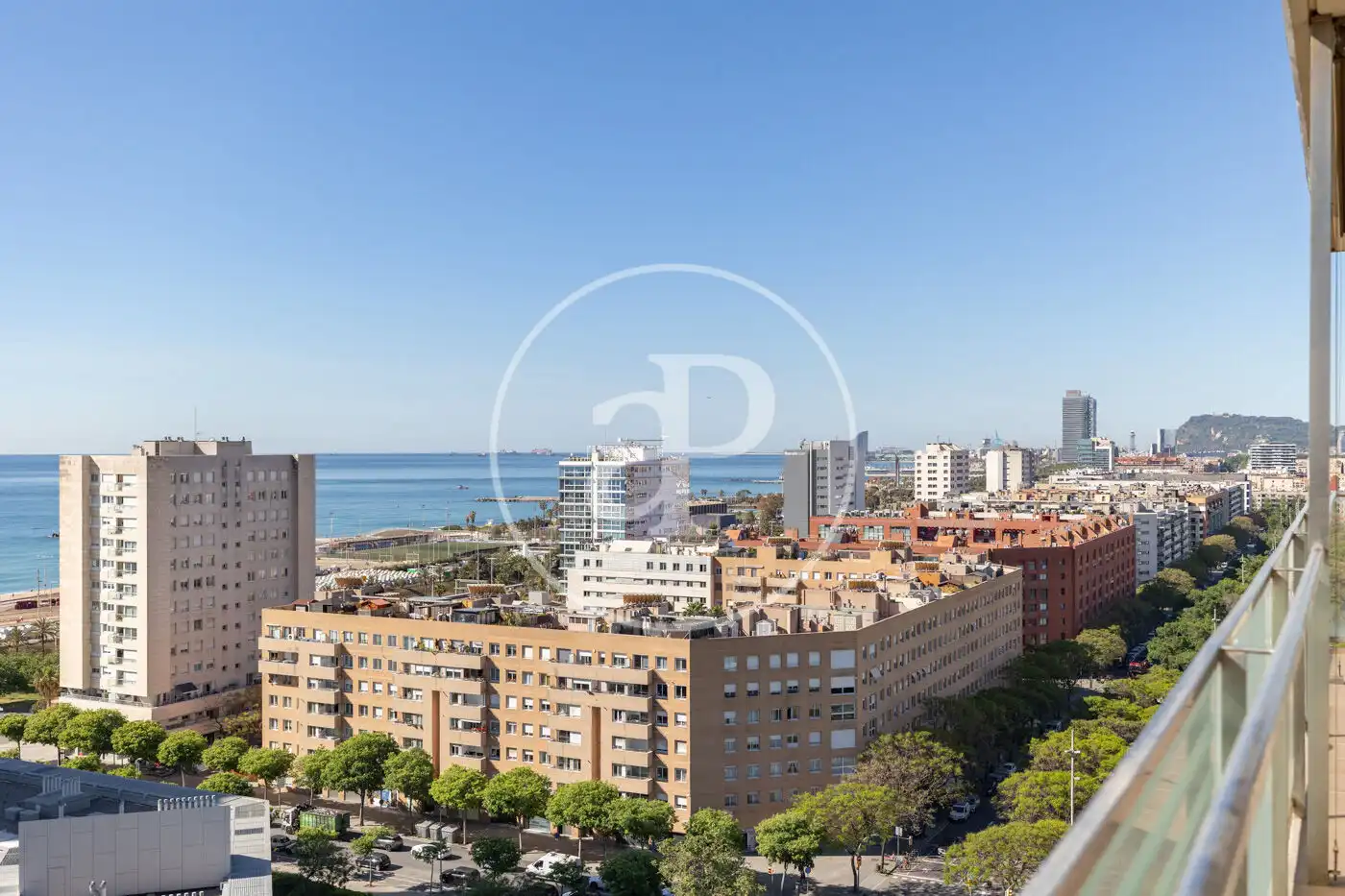 Vista exterior de Piso en venta en Barcelona con Aire acondicionado, Calefacción y Jardín privado
