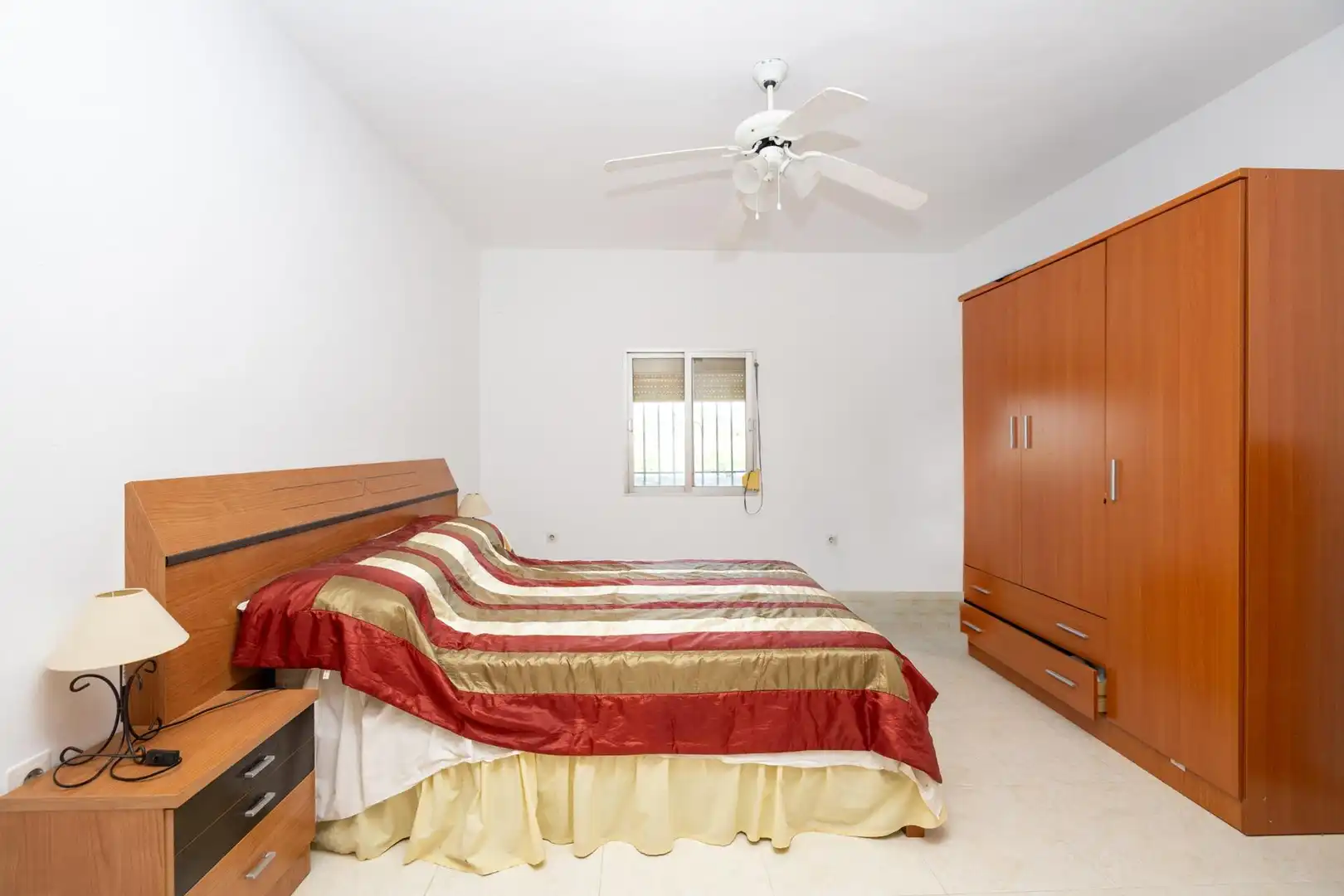 Habitación de Casa o chalet en venta en Órgiva con Aire acondicionado, Jardín privado y Terraza