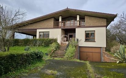 Vista exterior de Casa o xalet en venda en Getxo  amb Calefacció, Parquet i Terrassa