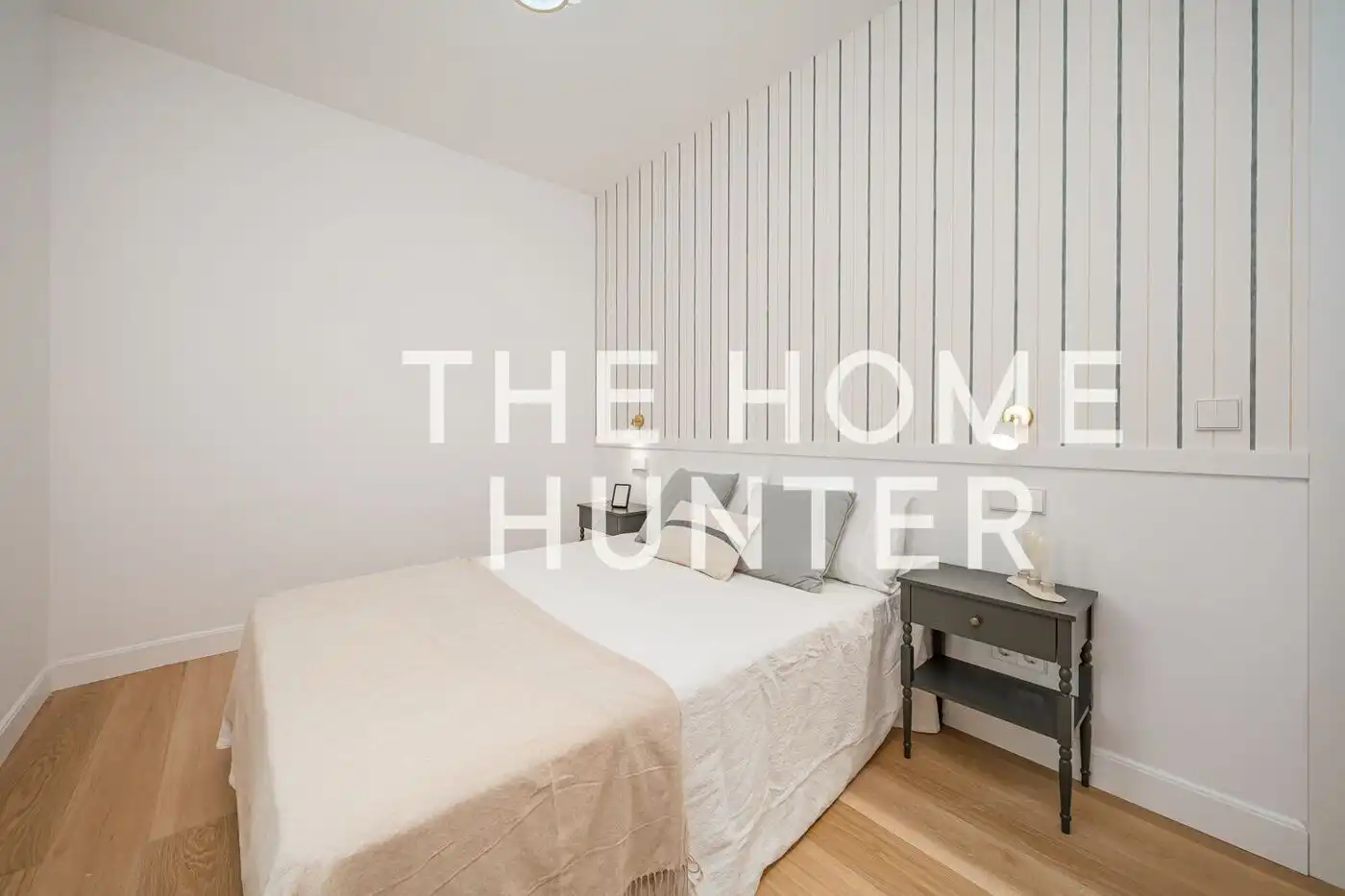 Bedroom of Flat for sale in Madrid  with Air Conditioner, Heating and Furnished