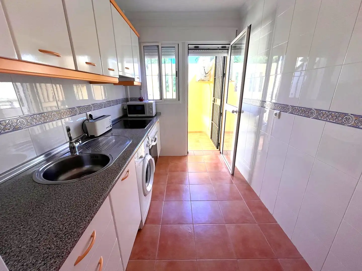 Cocina de Casa adosada en venta en Islantilla con Aire acondicionado, Terraza y Piscina
