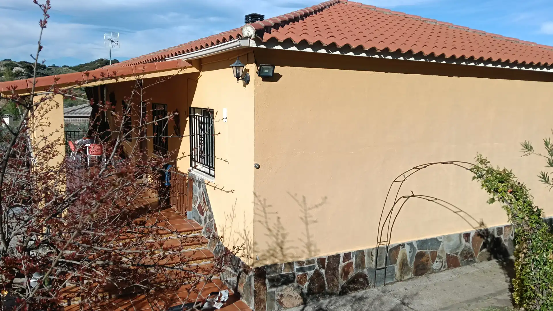 Exterior view of Land for sale in Las Herencias