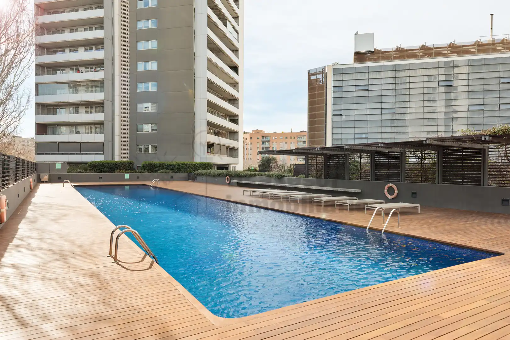 Piscina de Piso en venta en Barcelona con Aire acondicionado, Calefacción y Jardín privado