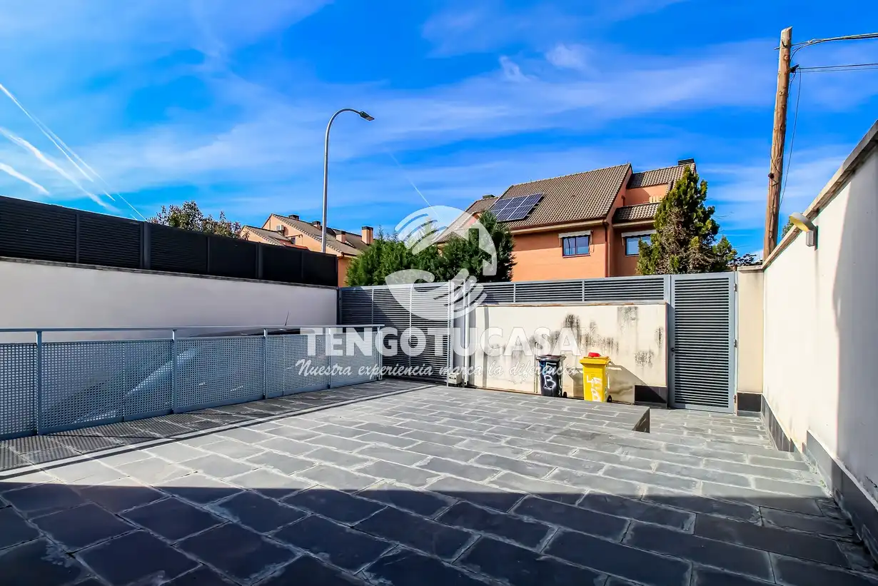 Terrace of Detached homes for rent in Madrid  with Air Conditioner, Heating and Private garden