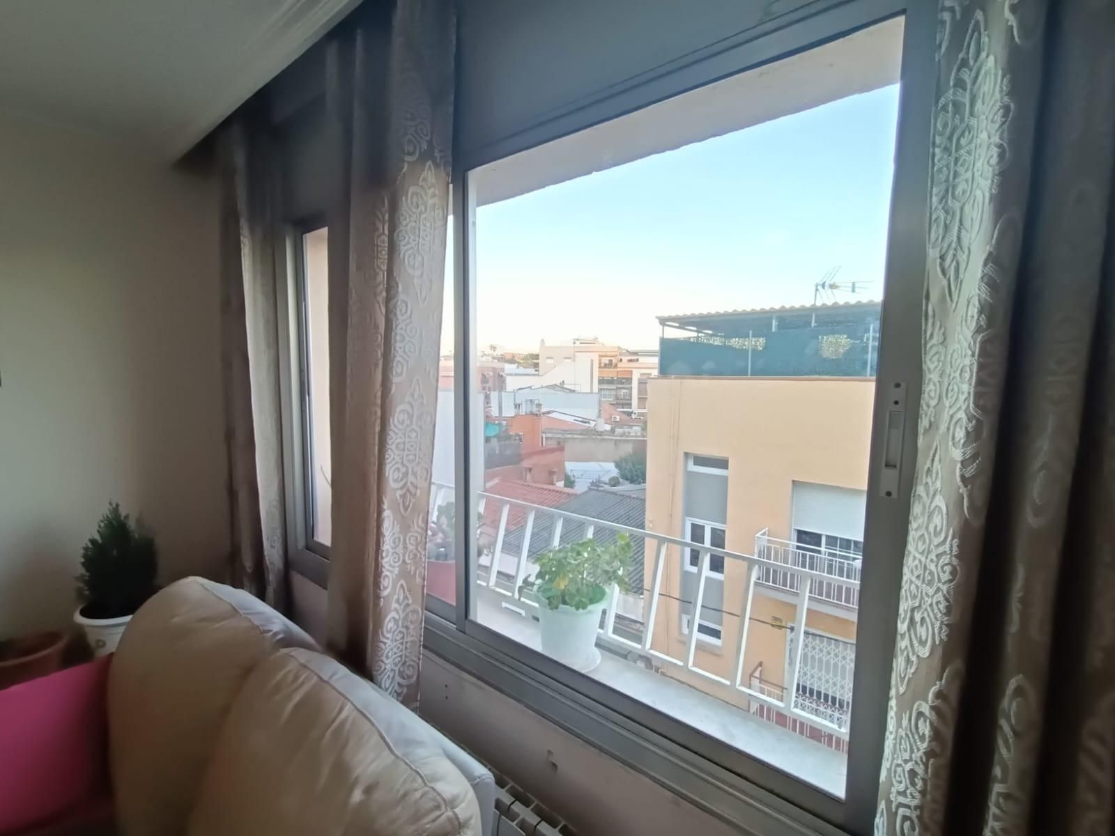 Bedroom of Flat for sale in Sabadell