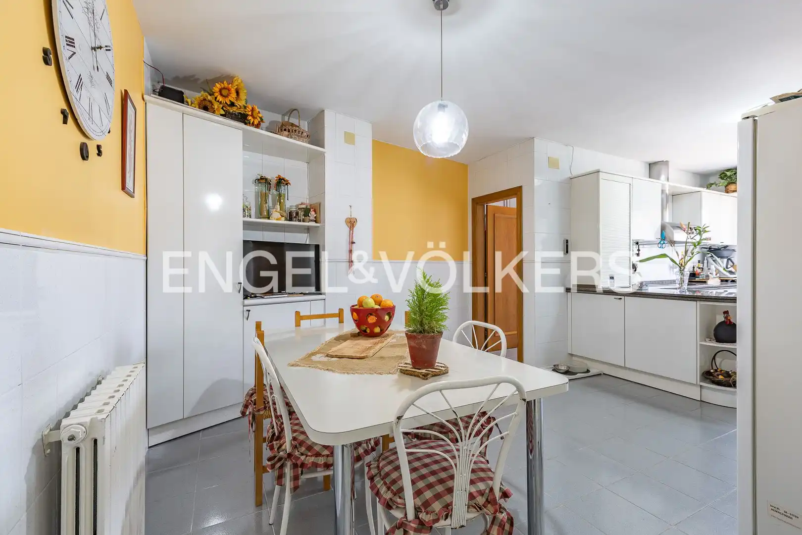 Kitchen of Houses for sale in Terrassa  with Air Conditioner, Heating and Private garden