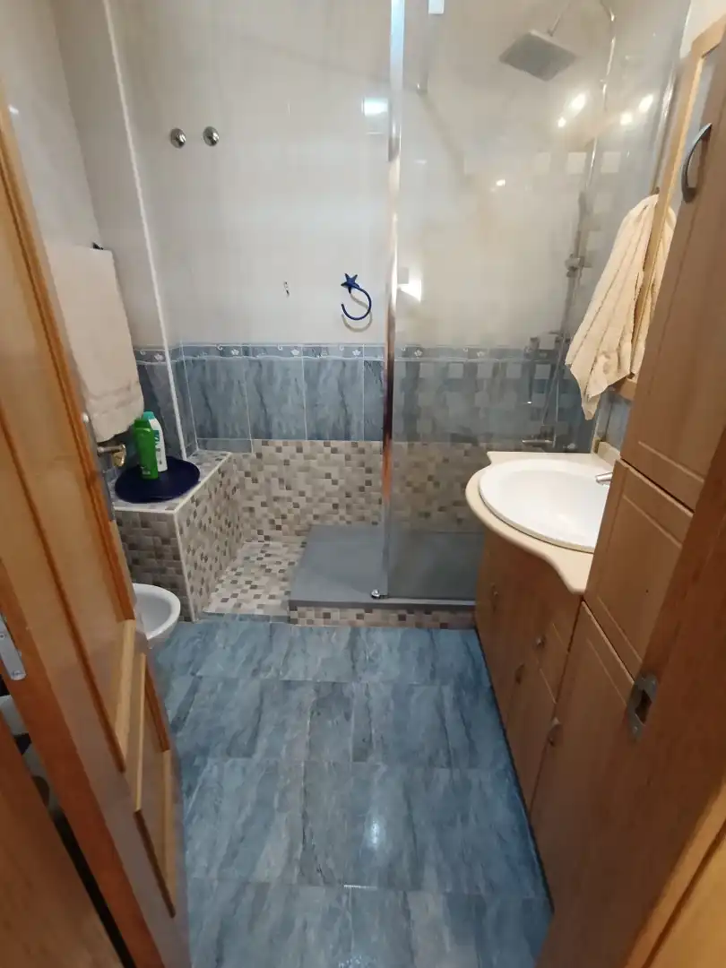 Bany de Casa adosada en venda en Almazora / Almassora amb Aire condicionat, Calefacció i Jardí privat