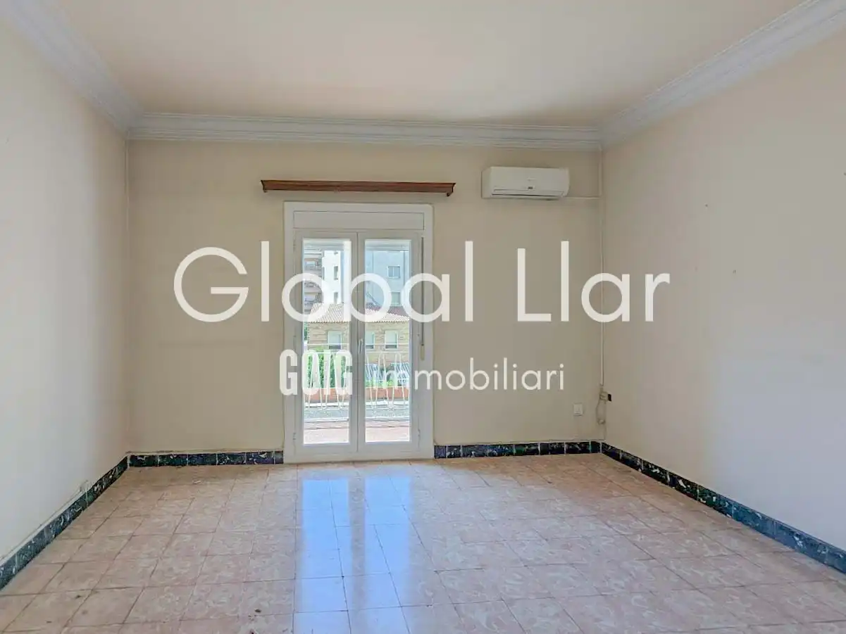 Wohnzimmer von Wohnung zum Verkauf in Lleida mit Klimaanlage, Heizung und Balkon