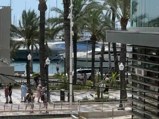 Vista exterior de Pis en venda en Alicante / Alacant amb Aire condicionat
