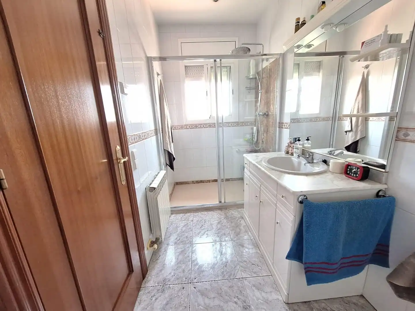 Badezimmer von Country house zum Verkauf in Santa Eulàlia de Ronçana mit Klimaanlage, Privatgarten und Terrasse