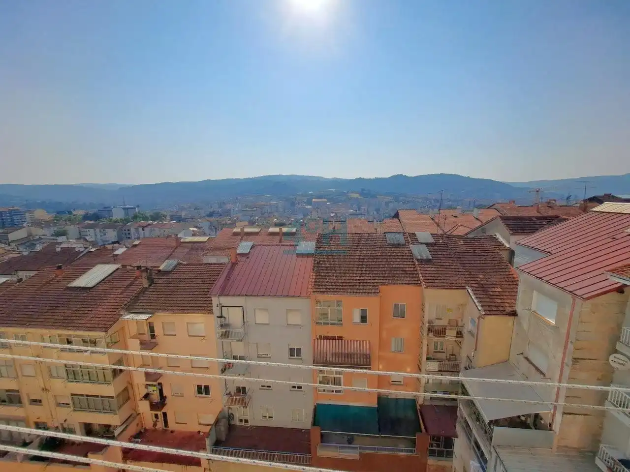 Vista exterior de Piso en venta en Ourense Capital  con Calefacción, Parquet y Amueblado