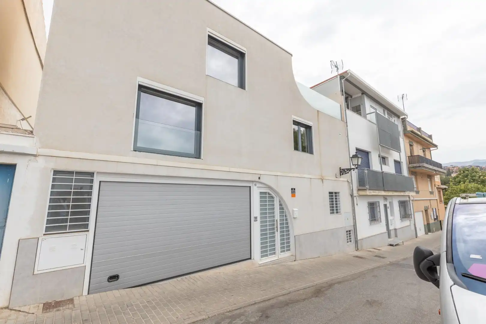 Vista exterior de Casa o xalet en venda en Granada amb Calefacció, Terrassa i Traster