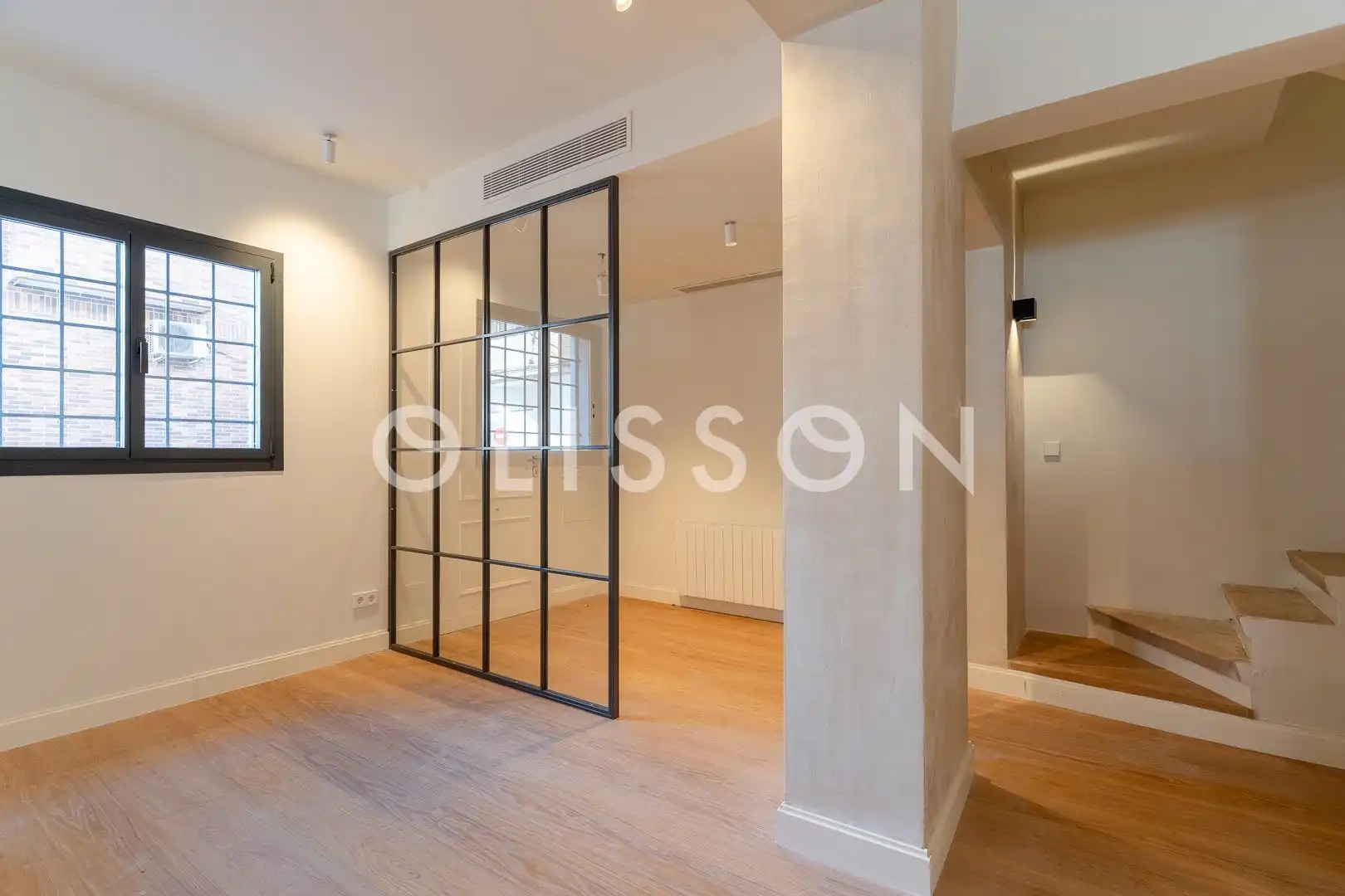 Duplex for sale in  Madrid Capital  with Air Conditioner, Terrace and Storage room