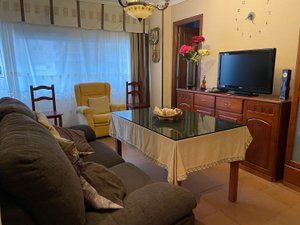 Sala d'estar de Pis en venda en Badajoz Capital amb Aire condicionat, Calefacció i Moblat