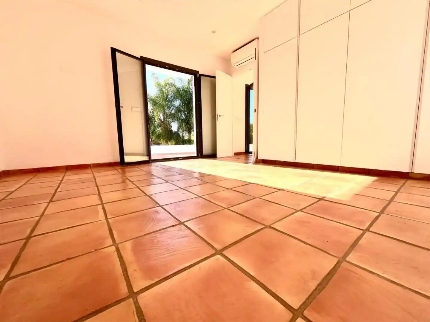 Exterior view of Flat for sale in Marbella  with Air Conditioner, Private garden and Swimming Pool