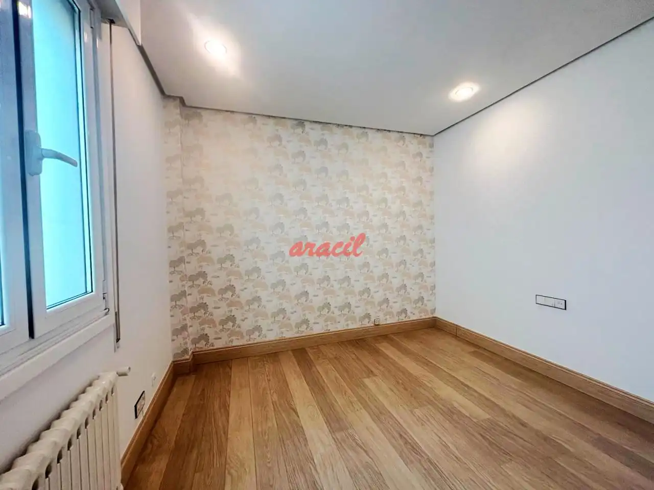 Piso en venta en Ourense Capital  con Calefacción, Terraza y Balcón