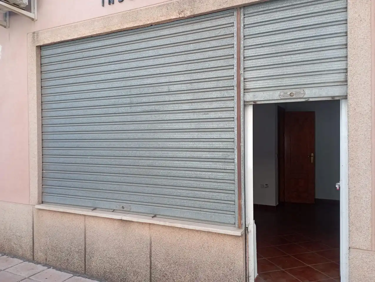 Local comercial de lloguer a Noroeste, imagen 3