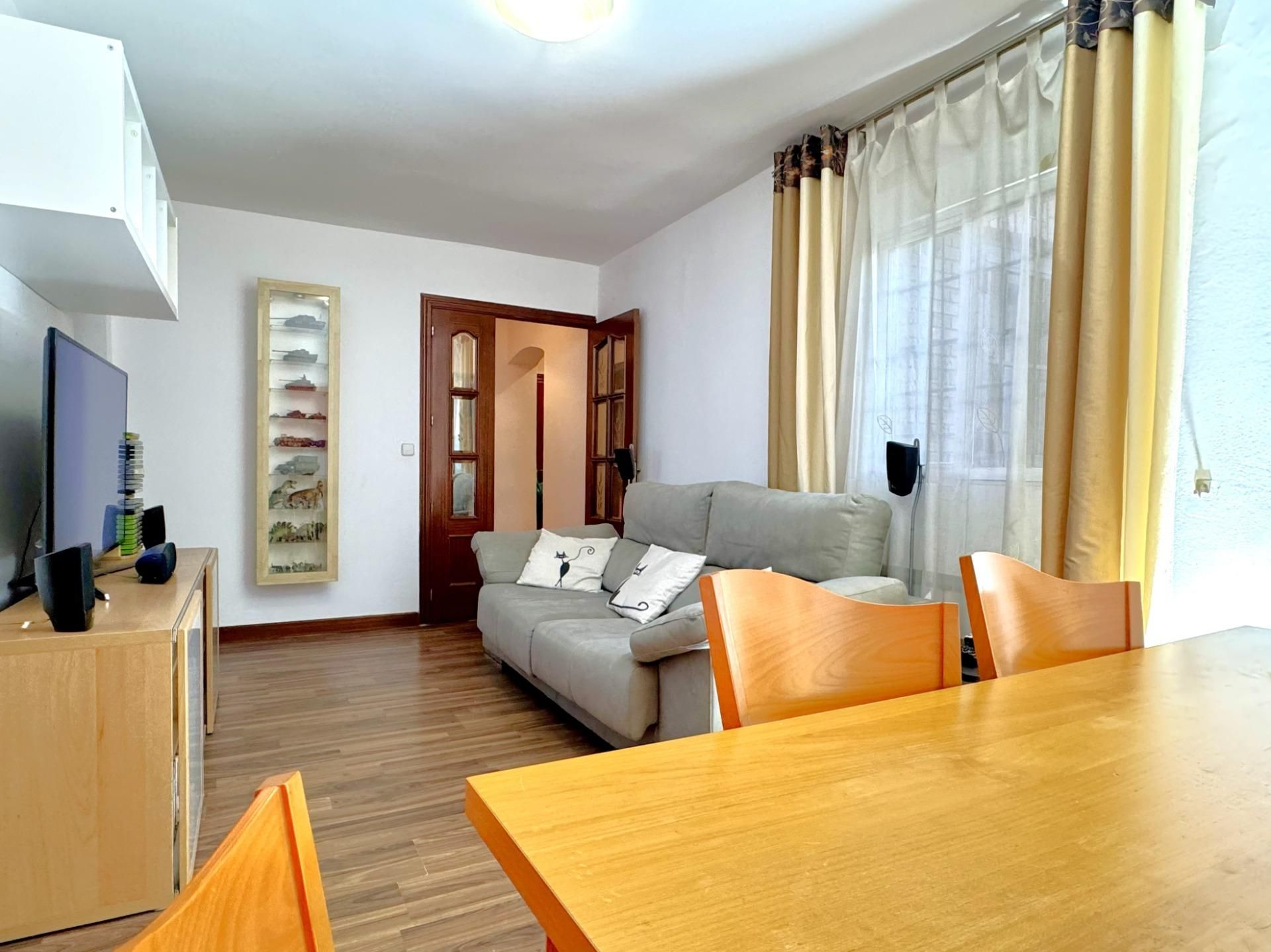 Sala d'estar de Pis en venda en Móstoles amb Calefacció