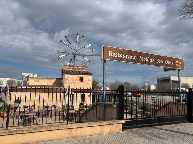 Local comercial en Alquiler en Son Riera - Aeroport