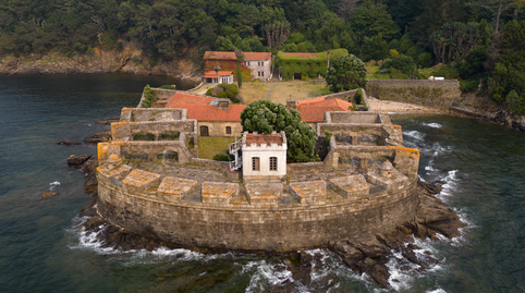 Foto 2 de Finca rústica en venda a N/a, Cee, A Coruña
