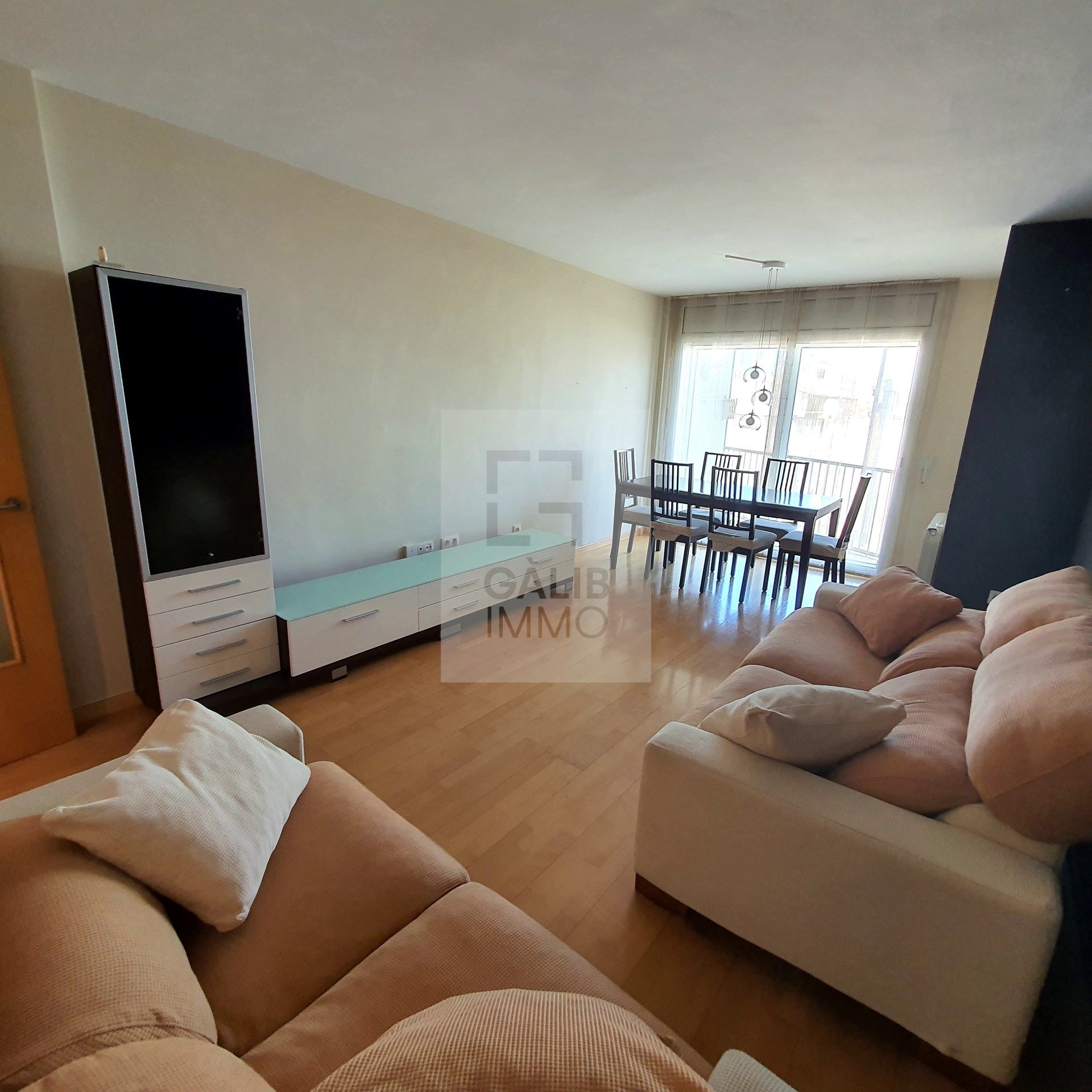 Sala de estar de Piso en venta en Figueres con Calefacción, Amueblado y Balcón