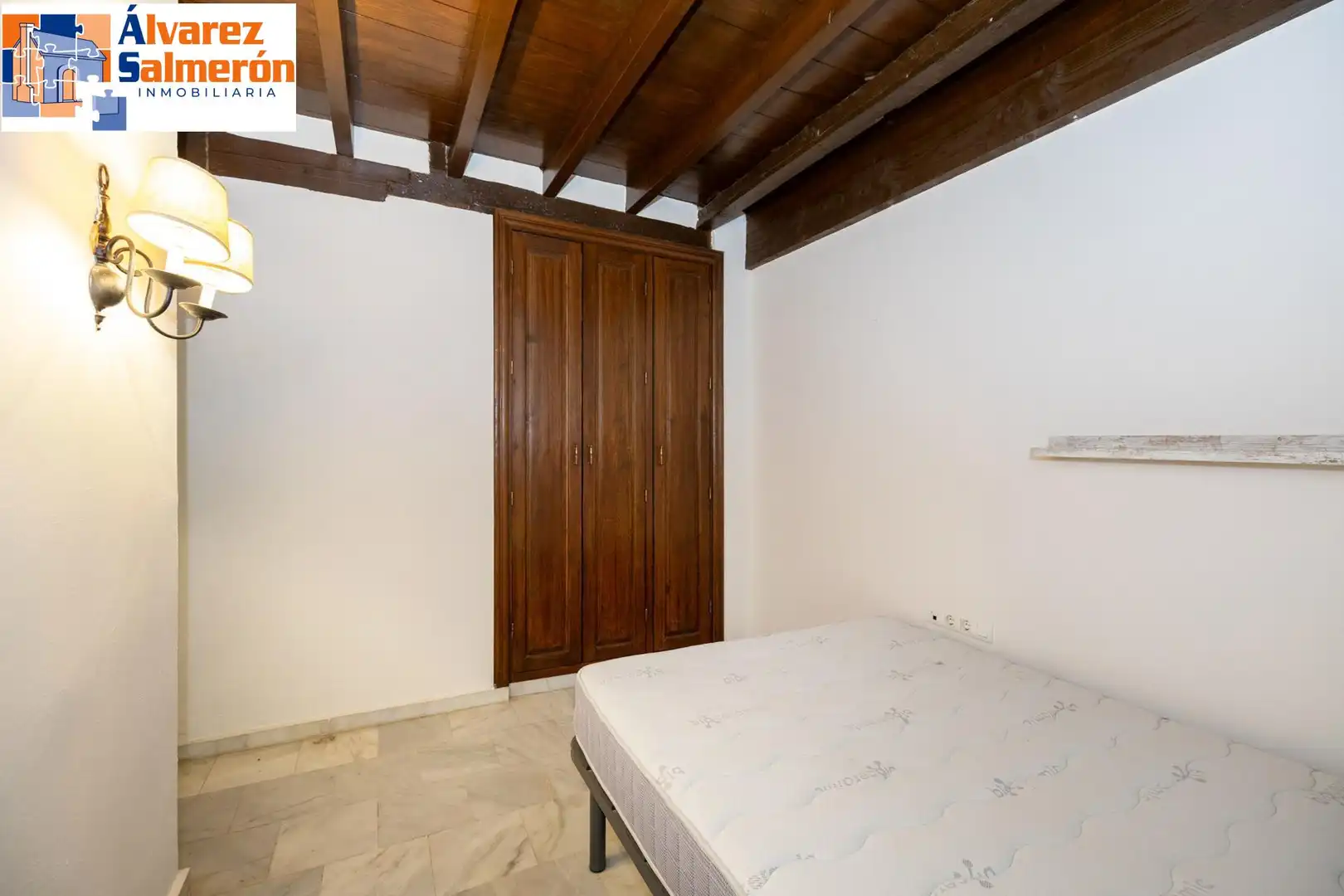 Habitación de Apartamento en venta en Granada