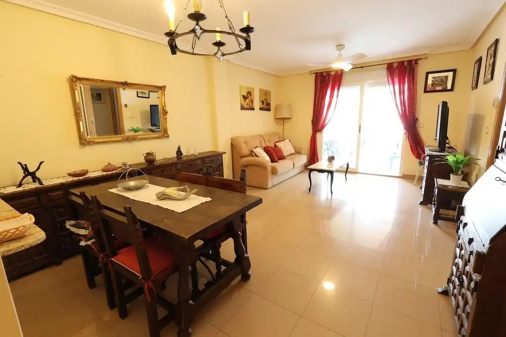 Sala de estar de Apartamento de alquiler en Orihuela con Aire acondicionado, Calefacción y Terraza