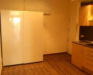 Kitchen of Flat to rent in  Madrid Capital  with Air Conditioner, Heating and Washing machine