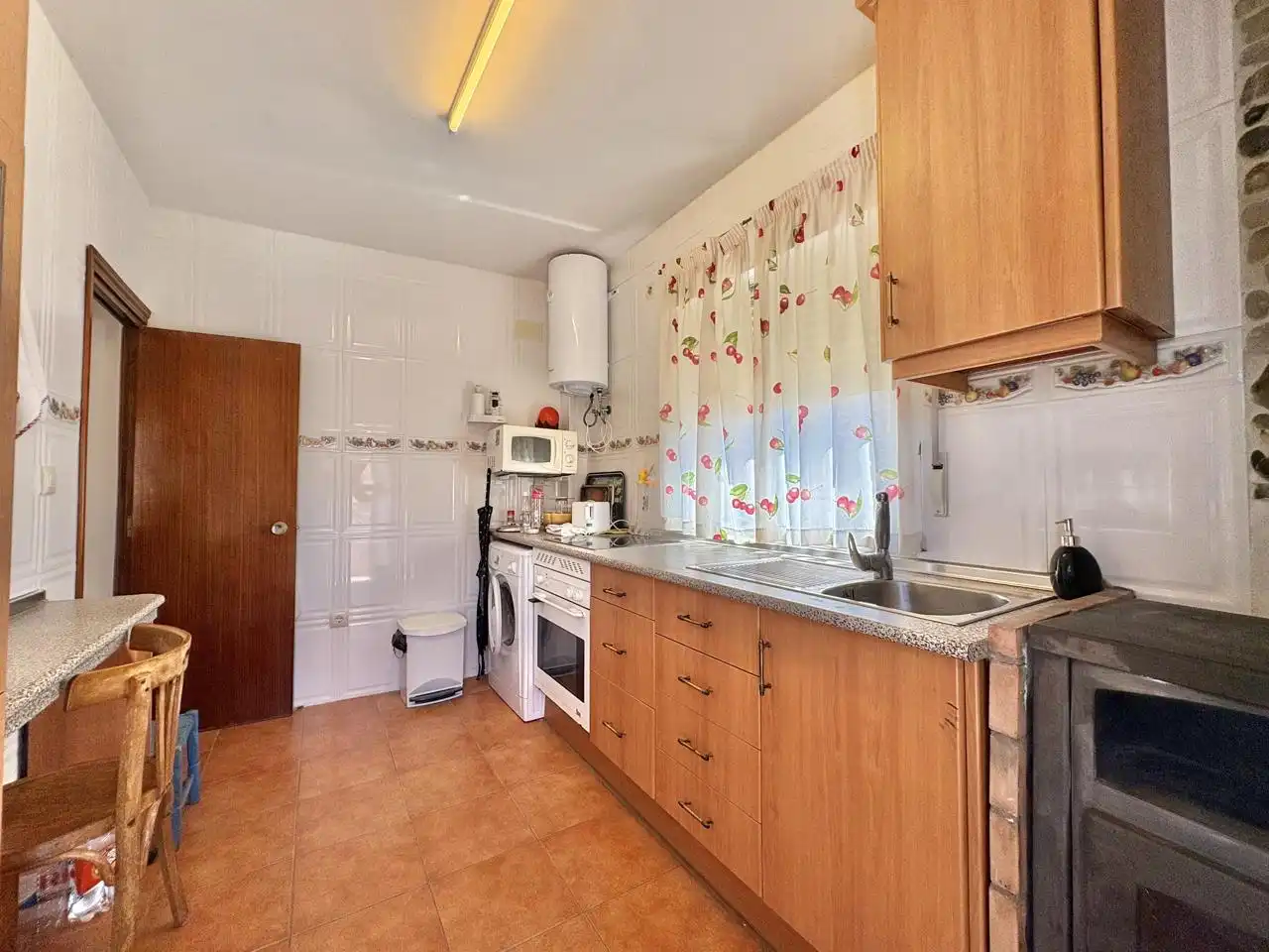Cuina de Pis en venda en San Juan del Molinillo amb Terrassa