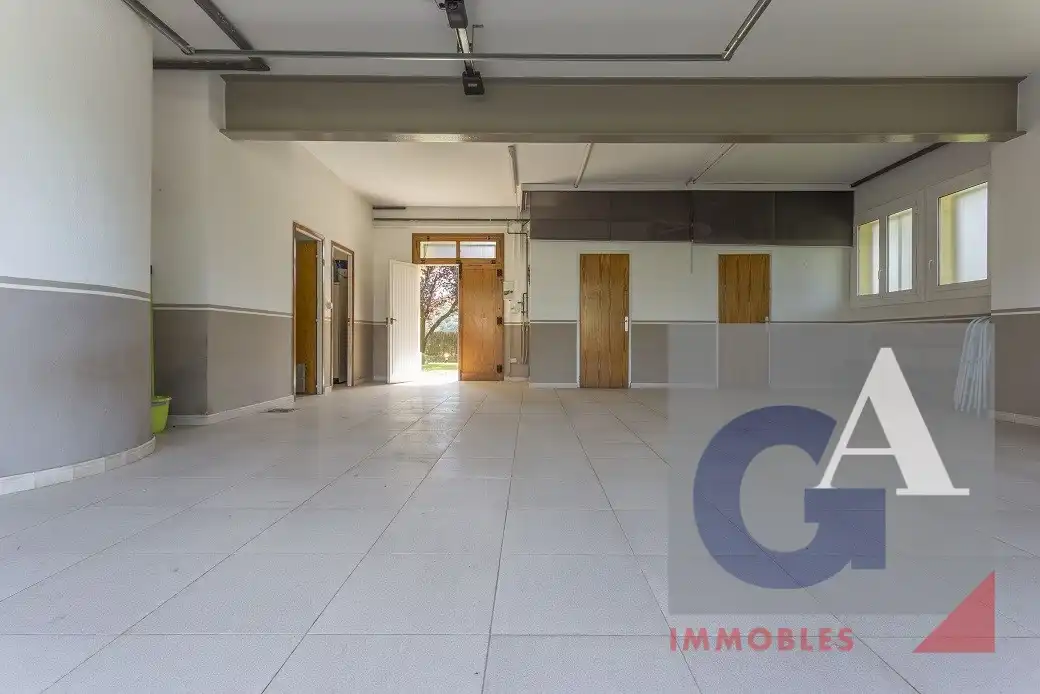 Casa amb terrassa en venda a La Vall d'en Bas, imagen 39