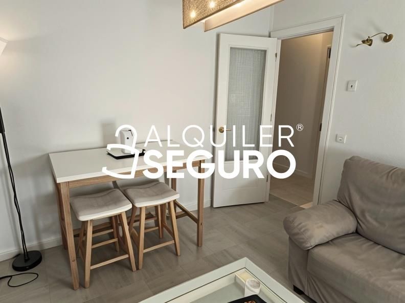 Bedroom of Flat to rent in  Sevilla Capital  with Air Conditioner and Furnished
