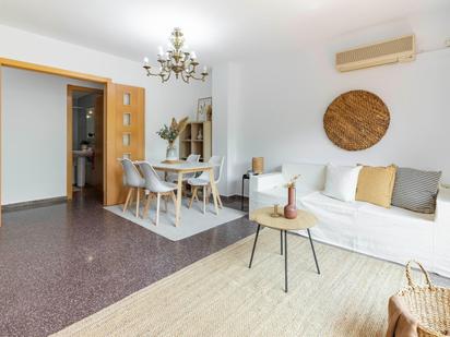 Sala d'estar de Pis en venda en  Valencia Capital amb Aire condicionat i Balcó