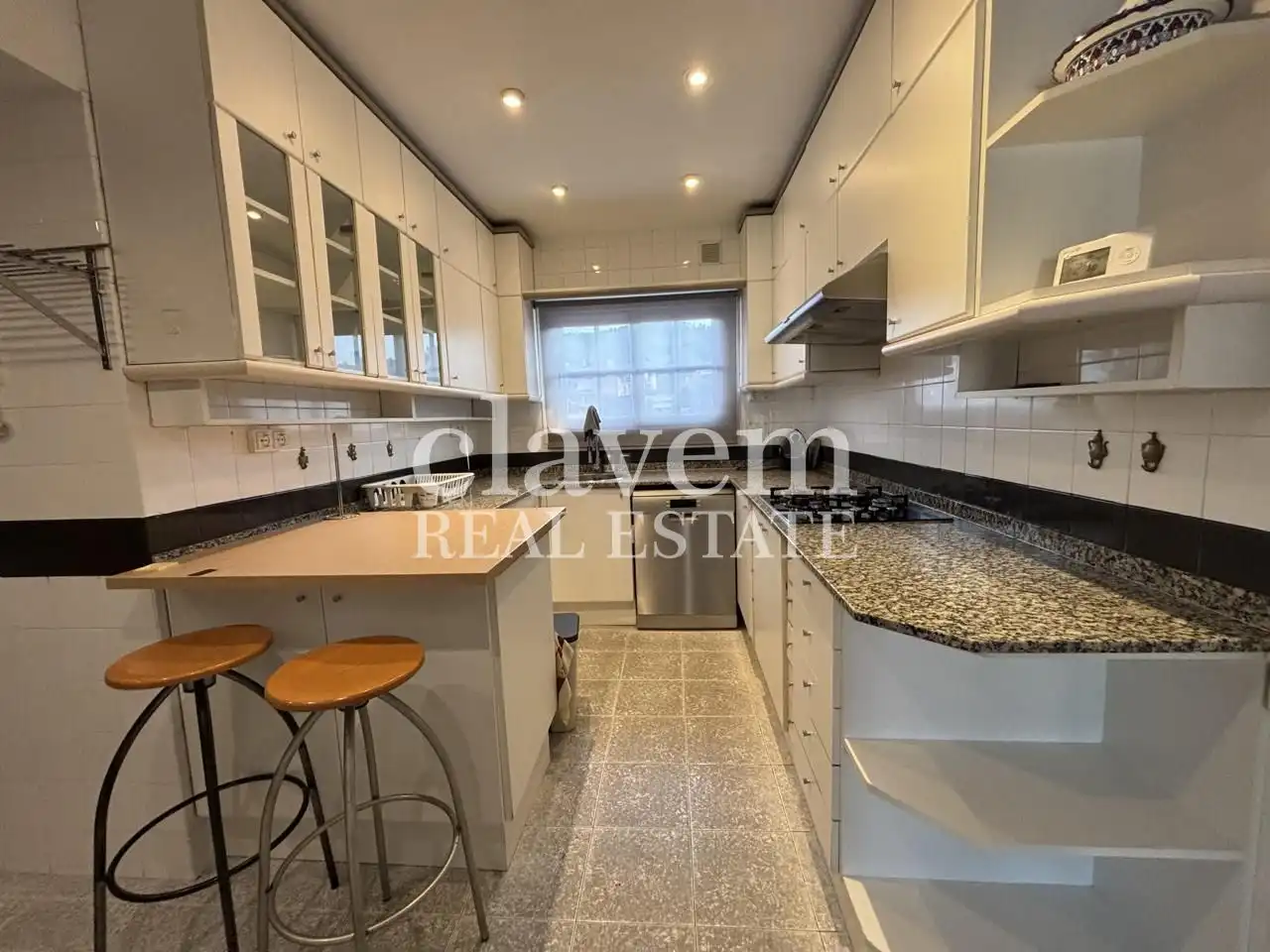 Kitchen of Flat for rent in Barcelona  with Heating, Furnished and Community pool