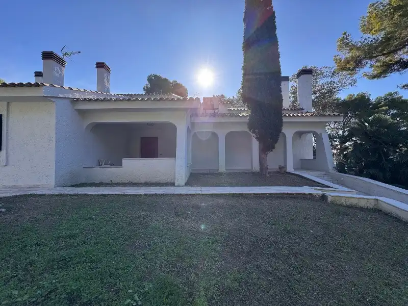 Vista exterior de Casa o xalet en venda en Cabrera de Mar amb Aire condicionat, Calefacció i Jardí privat