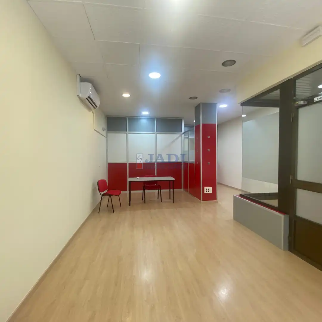 Local comercial de lloguer a Valdepeñas, imagen 3