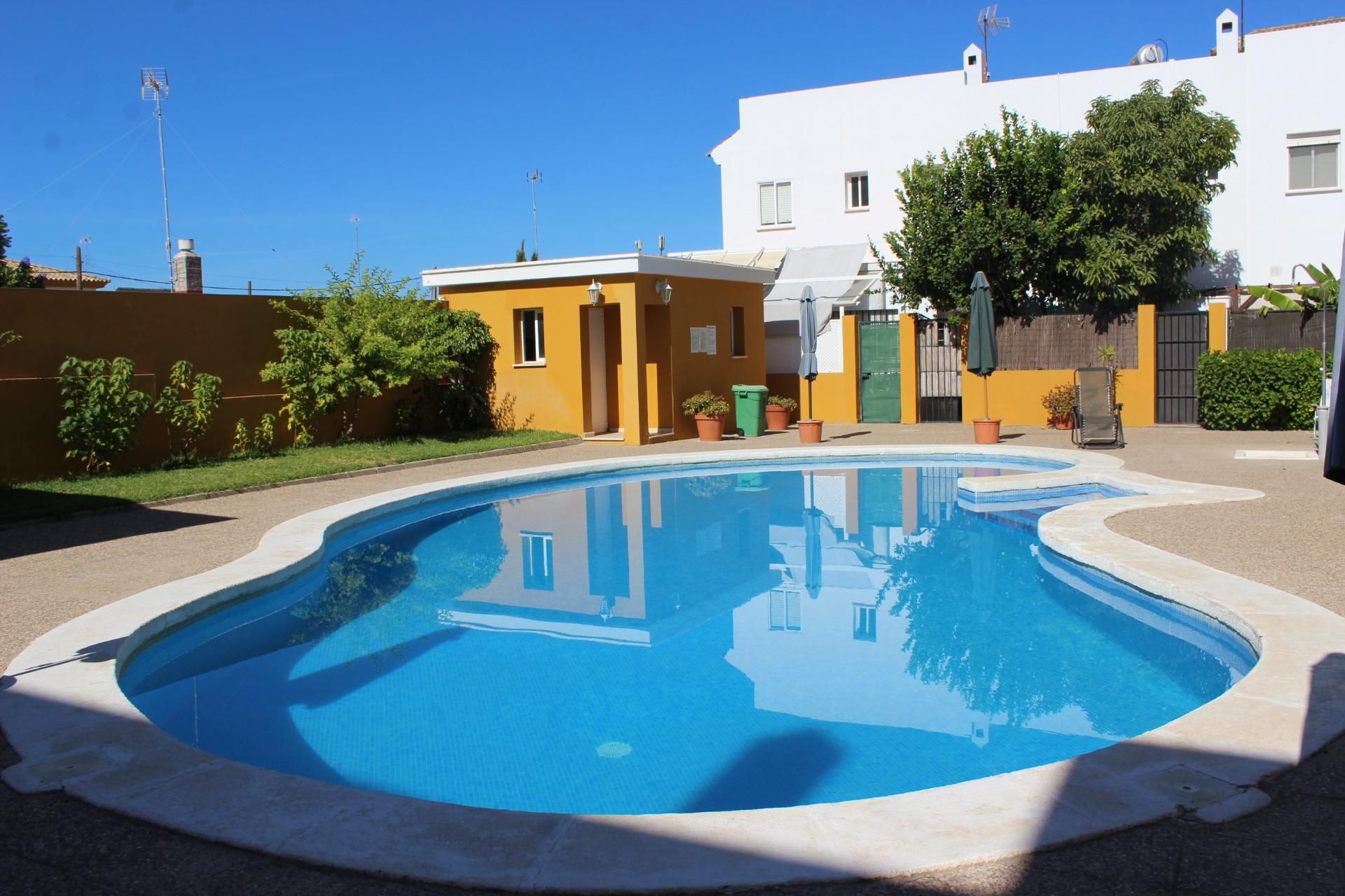 Swimming pool of Single-family semi-detached for sale in El Puerto de Santa María  with Private garden