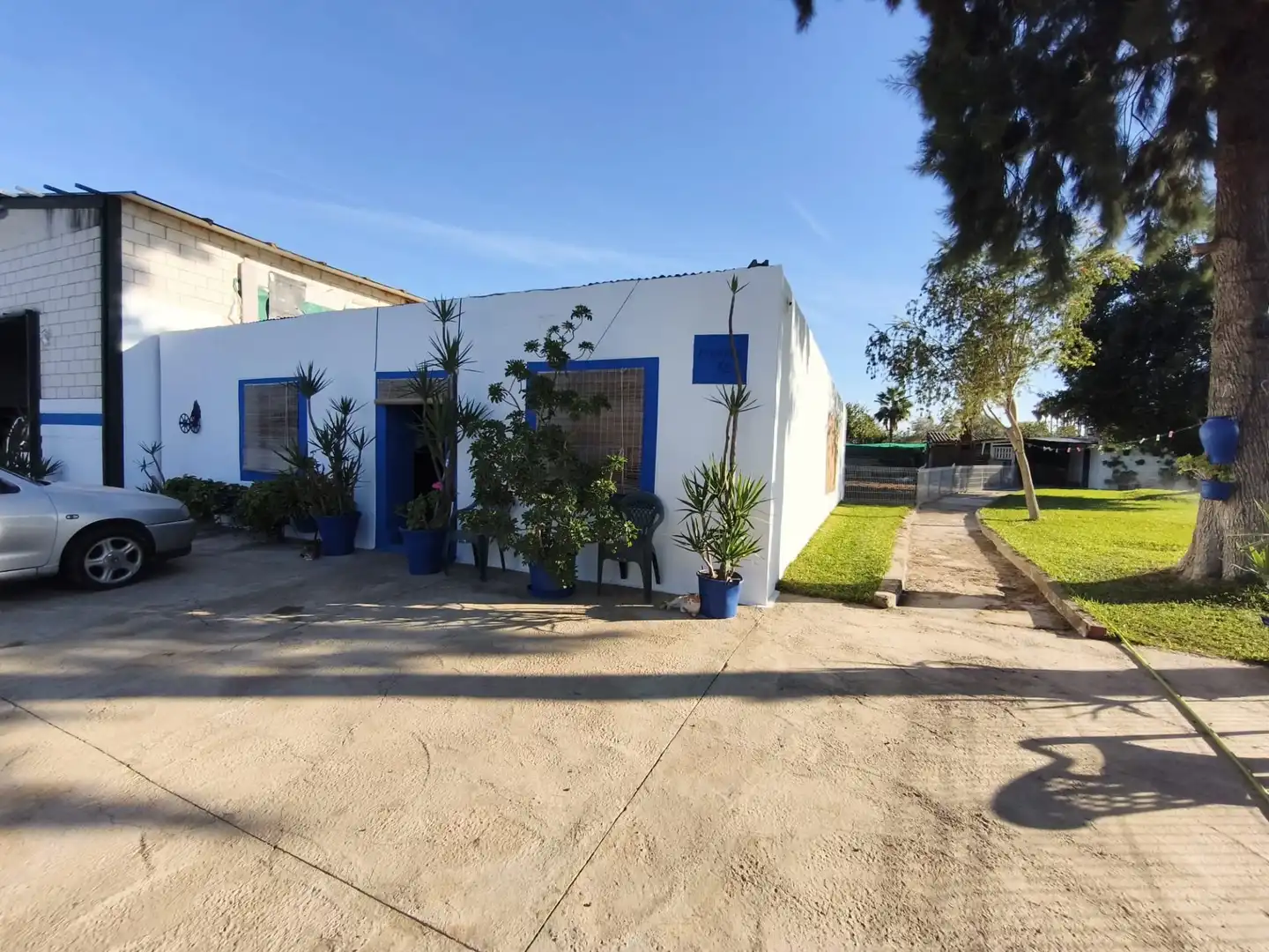 Vista exterior de Terreno en venta en Carmona, Sevilla