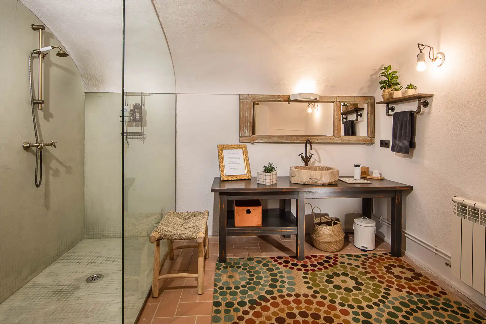 Baño de Finca rústica en venta en Cistella con Aire acondicionado, Calefacción y Jardín privado