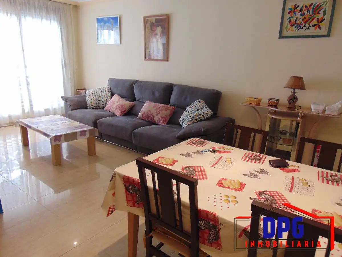 Sala de estar de Apartamento en venta en Garrucha con Aire acondicionado, Terraza y Amueblado