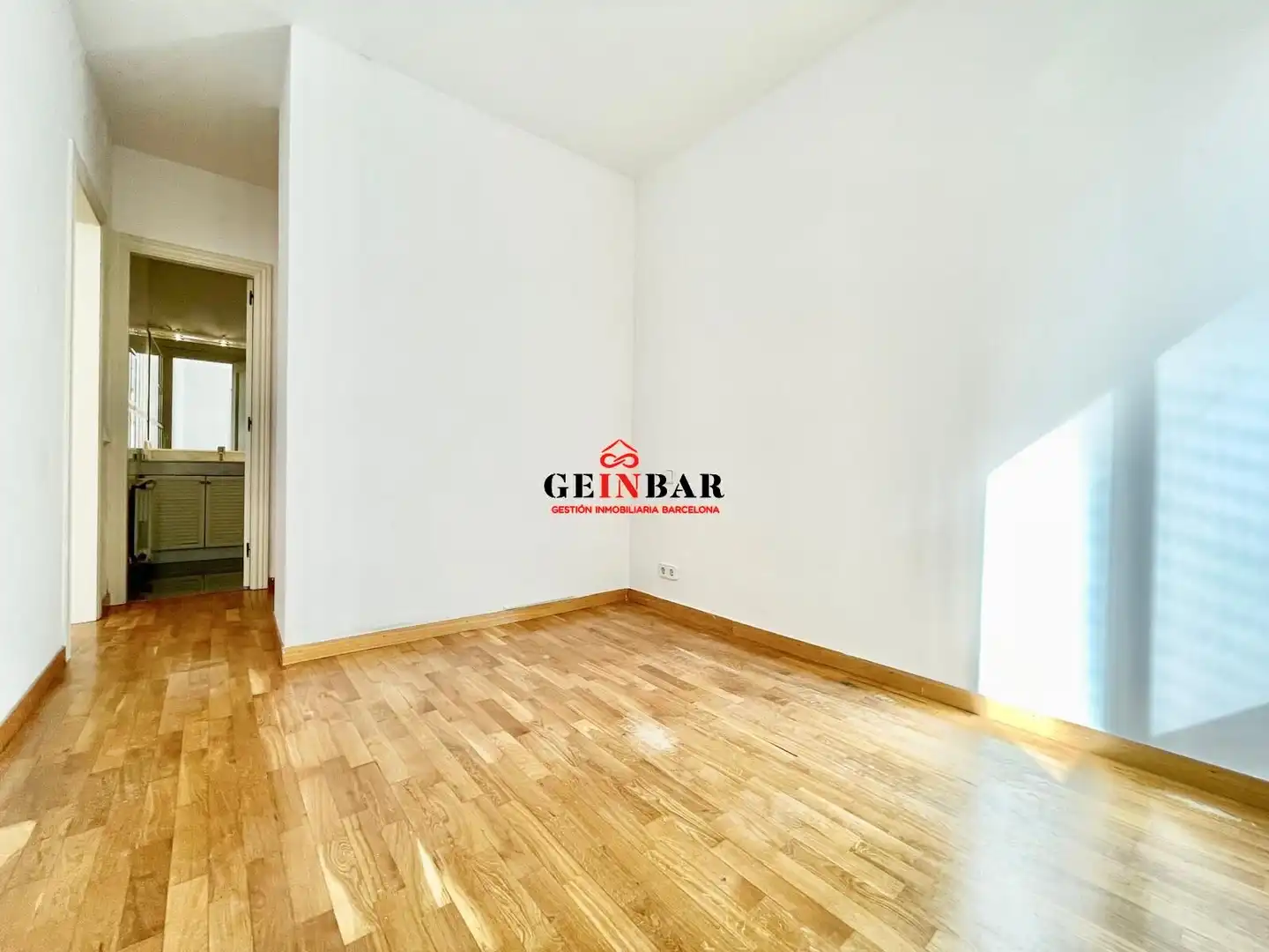 Habitación de Piso en venta en Barcelona con Calefacción y Parquet