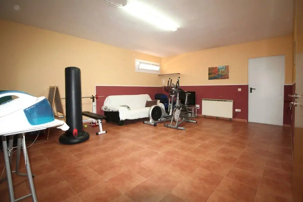 Casa aparellada amb jardí en venda a Calle de Samuel Baltés, imagen 25