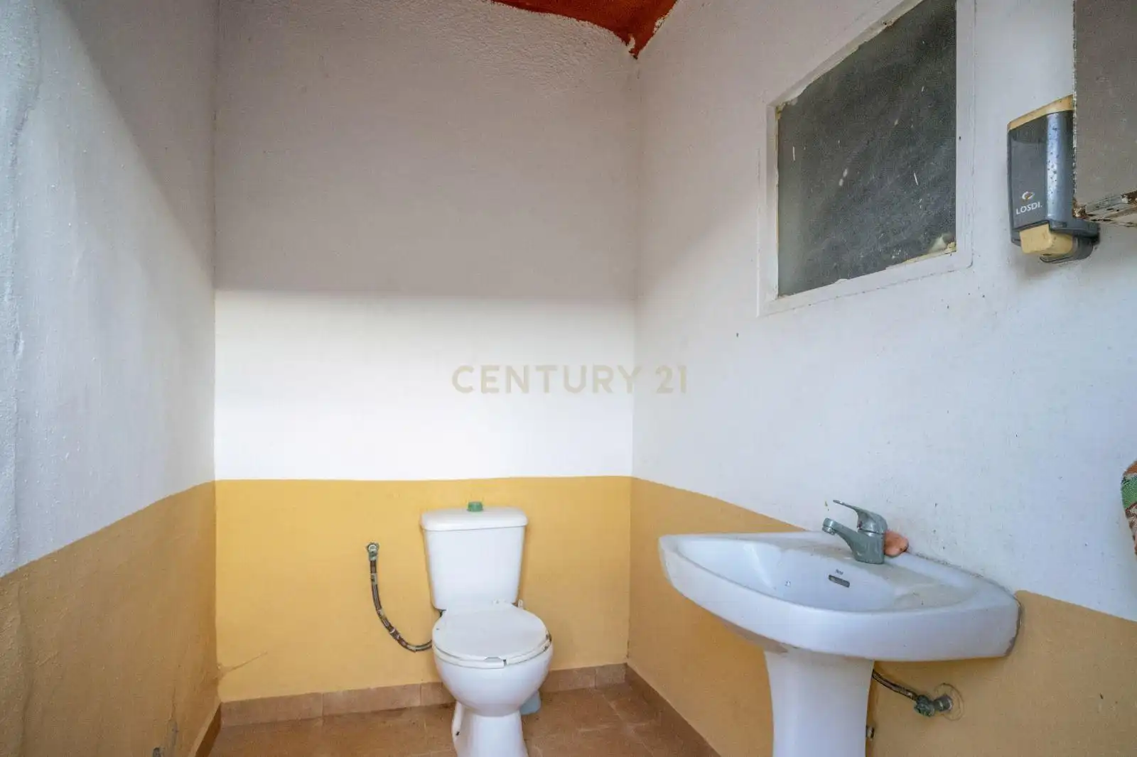Bathroom of Commercial properties for sale in Mollina  with Air Conditioner