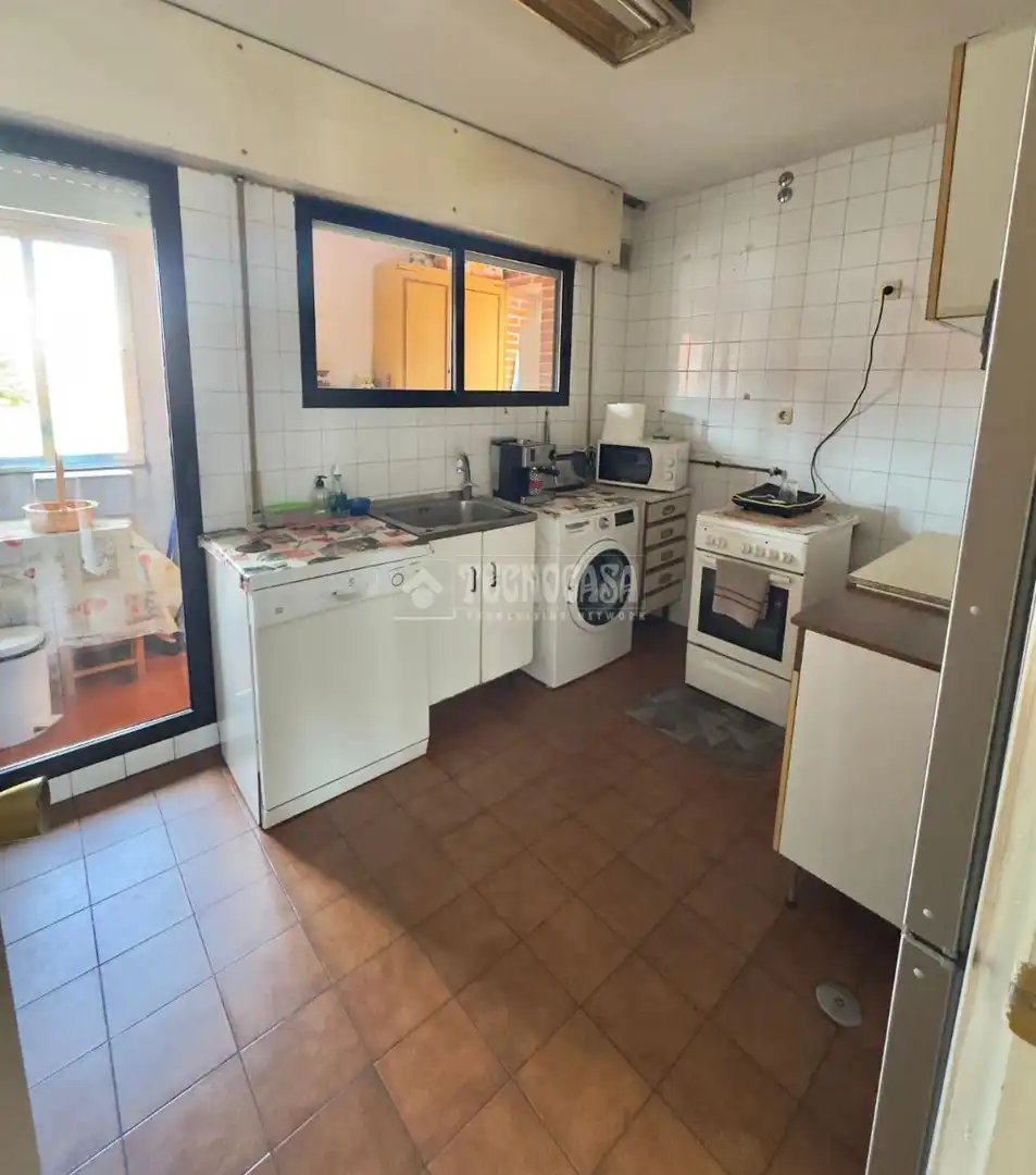 Kitchen of Flat for sale in Madrid