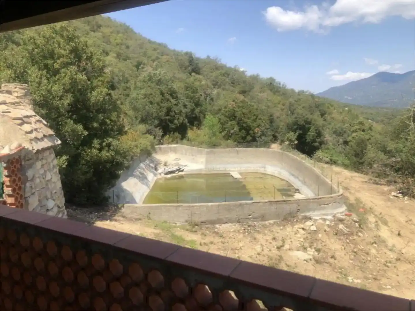 Piscina de Finca rústica en venda en La Jonquera amb Balcó