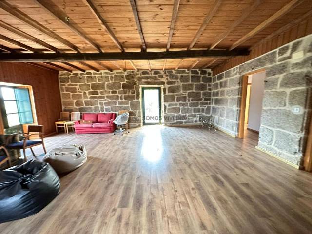 Casa-chalet en Venta en Beade