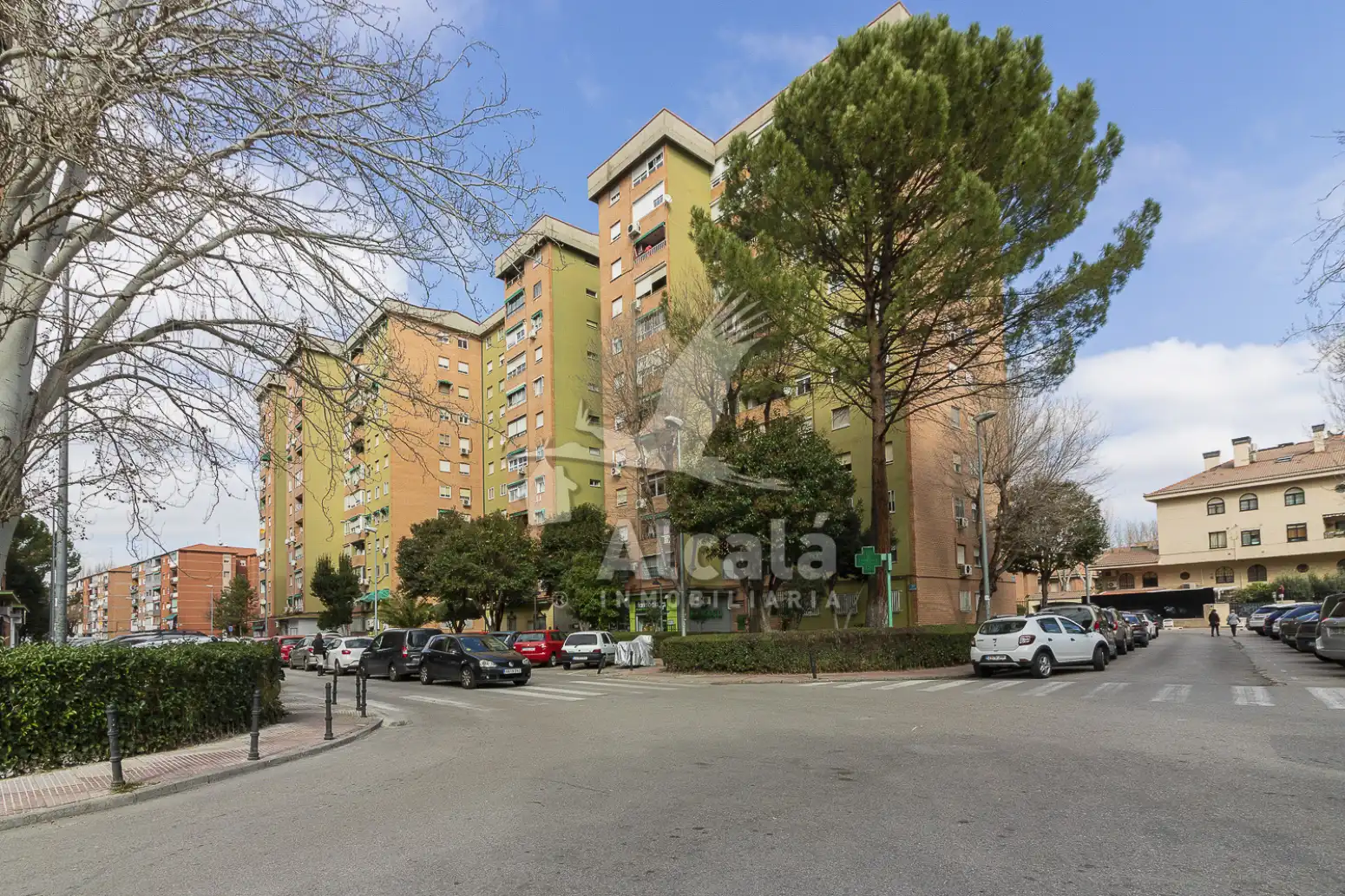 Vista exterior de Garaje en venta en Alcalá de Henares